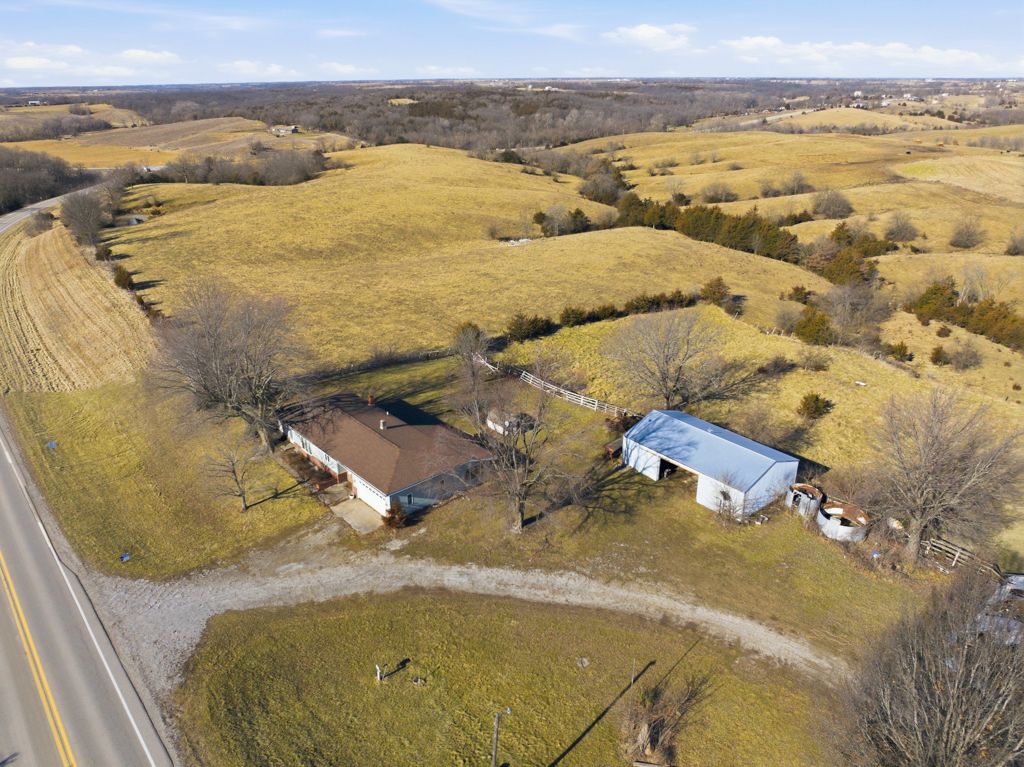 Listing Photo: 26936 Hwy T30, Exline, IA 52555-17